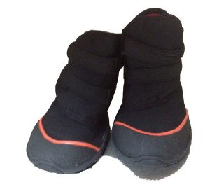 נעליים לכלבים איכותיות שחור אדום - אקסטרה שמאל